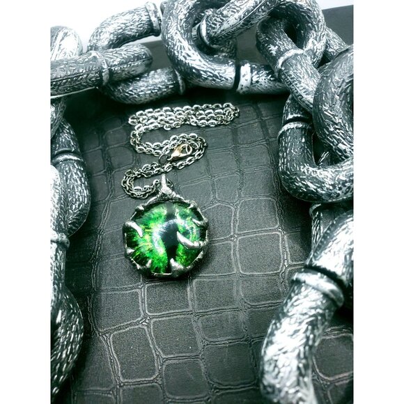 Green gothic dragon eye - Picture 5 of 12